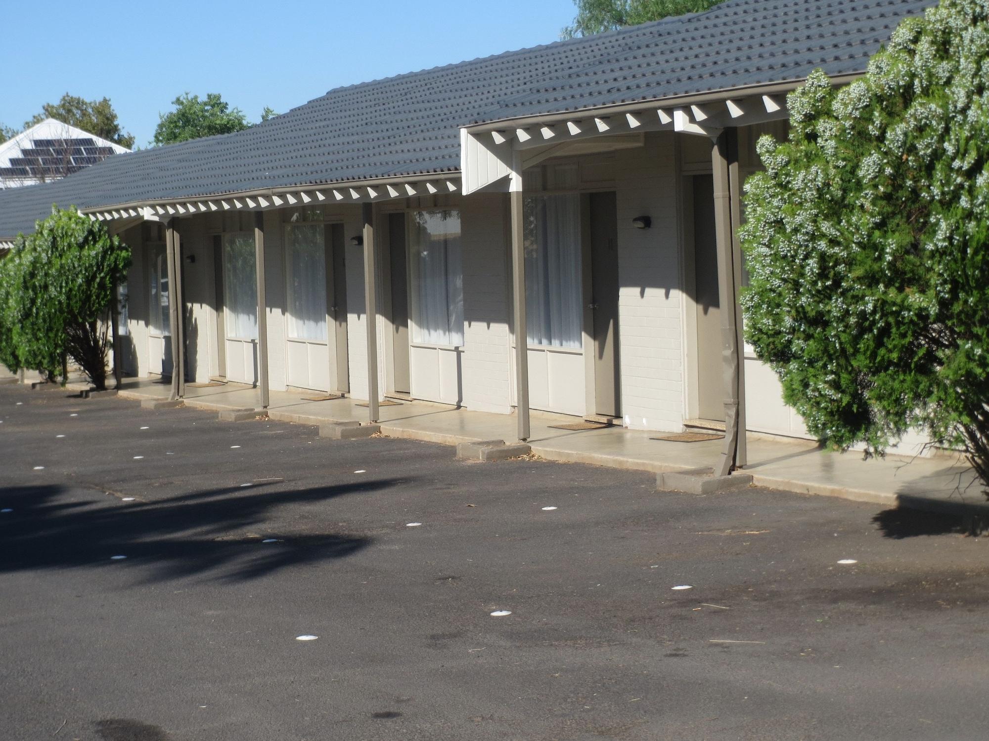Coachman Hotel Motel Parkes Exterior foto